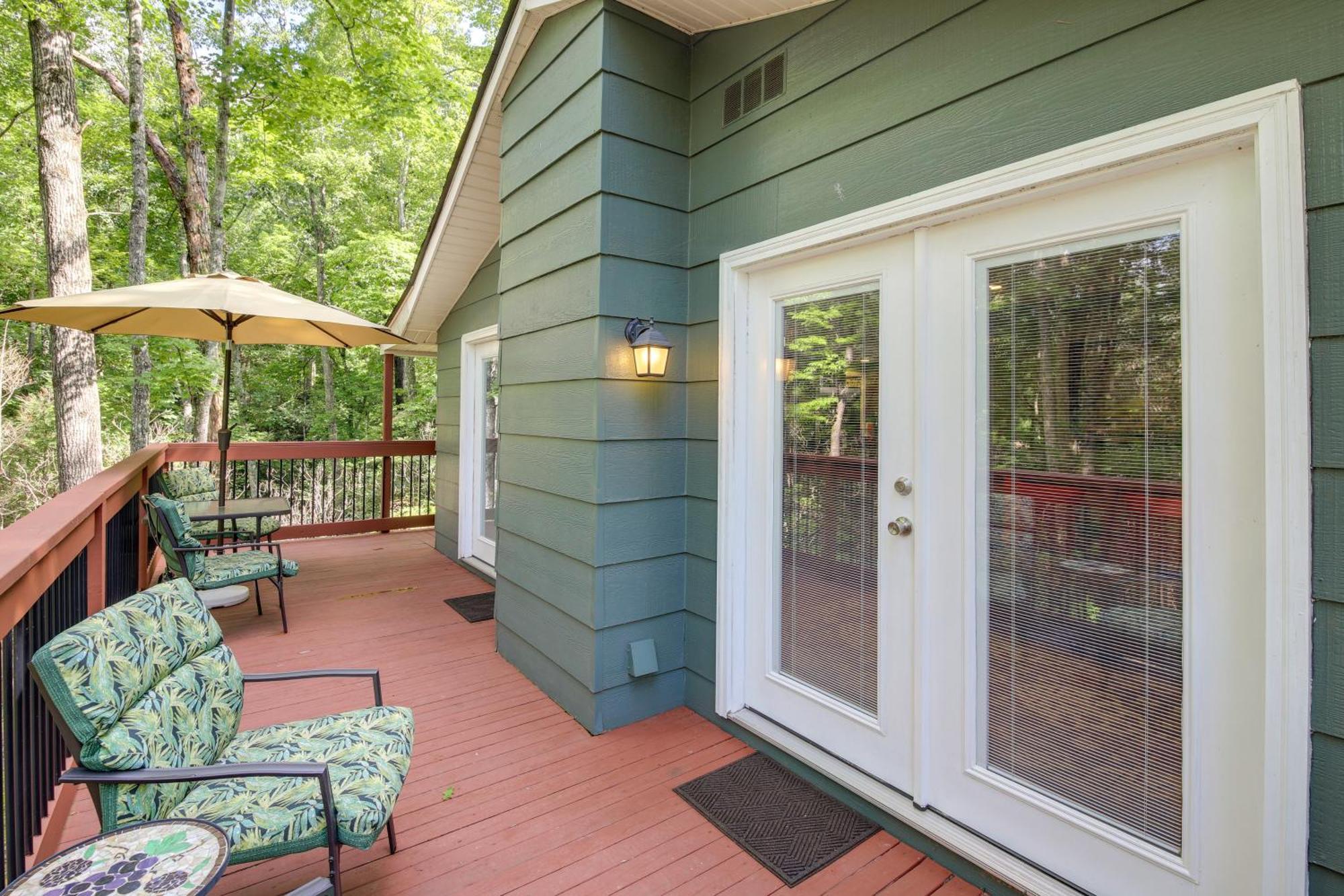 Quaint Smoky Mountain Cabin - 4 Mi To Gatlinburg! Exterior photo